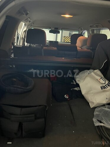 Toyota Land Cruiser Prado-5