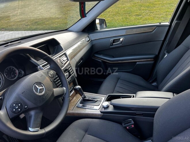 Mercedes E 250 2011, 236,000 km - 1.8 l - Bakı