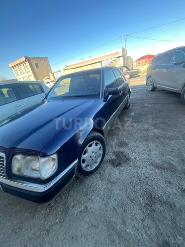Mercedes E 220 1995, 586,545 km - 2.2 l - Sumqayıt