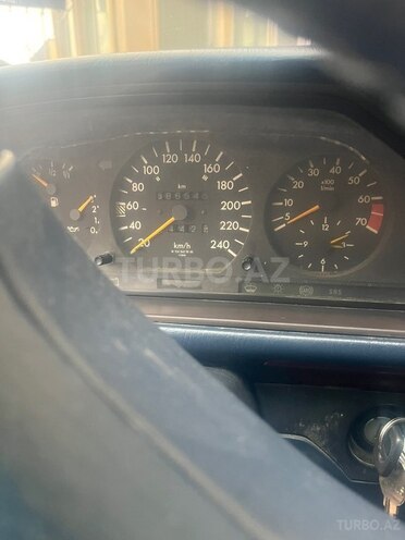 Mercedes E 220 1995, 586,545 km - 2.2 l - Sumqayıt