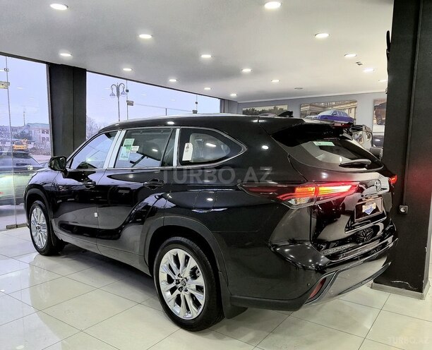 Toyota Highlander-12