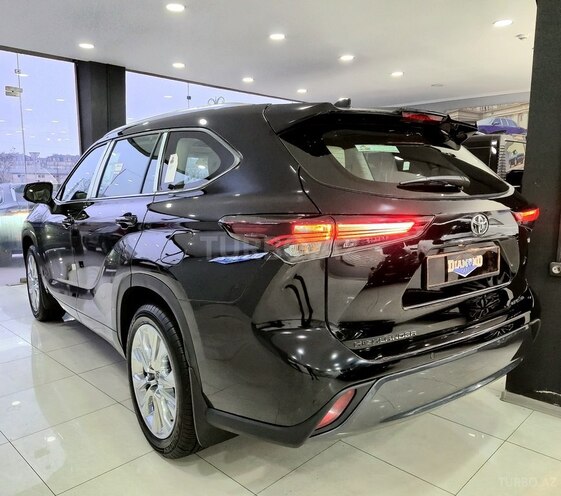 Toyota Highlander-13