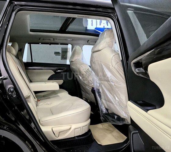 Toyota Highlander-24