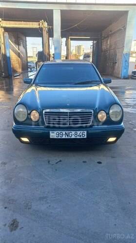 Mercedes E 240 1999, 318,574 km - 2.4 l - Bakı