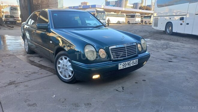 Mercedes E 240 1999, 318,574 km - 2.4 l - Bakı
