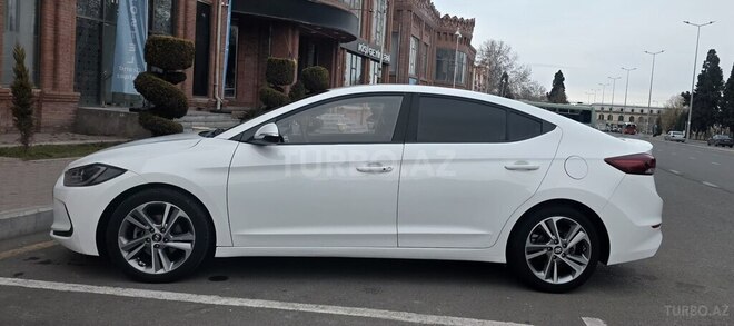 Hyundai Elantra 2017, 82,480 km - 1.6 l - Gəncə