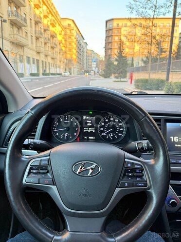 Hyundai Elantra 2016, 70,500 km - 2.0 l - Bakı
