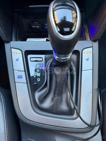 Hyundai Elantra 2016, 70,500 km - 2.0 l - Bakı
