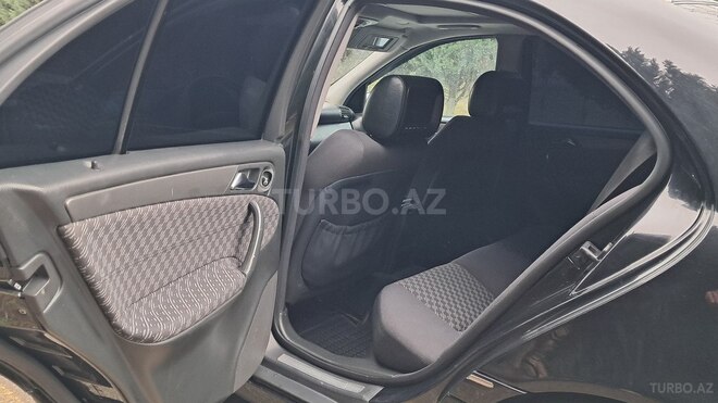 Mercedes C 240 2001, 290,000 km - 2.6 л - Bakı