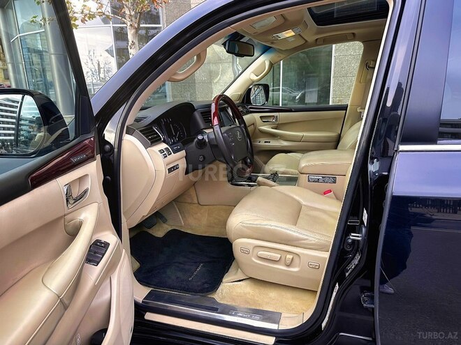 Lexus LX 570-13