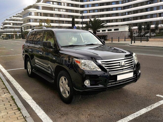 Lexus LX 570-1