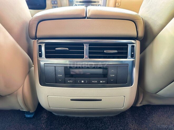 Lexus LX 570-19