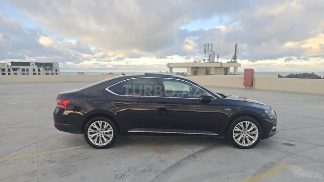 Skoda Superb 2021, 93,000 km - 2.0 l - Bakı