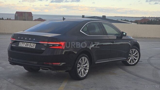 Skoda Superb 2021, 93,000 km - 2.0 l - Bakı