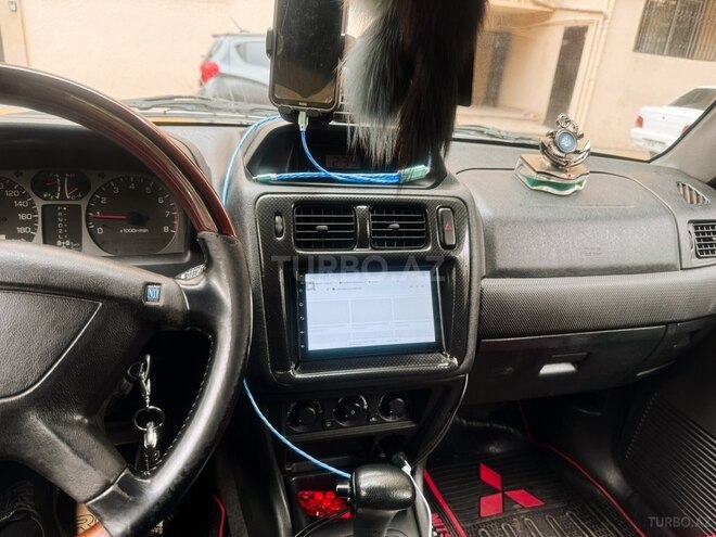 Mitsubishi Pajero io 2001, 268,000 km - 1.8 l - Bakı