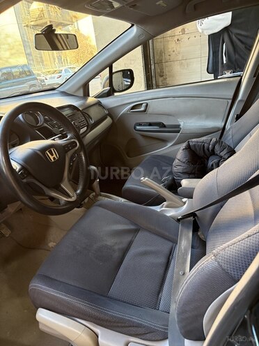 Honda Insight-8