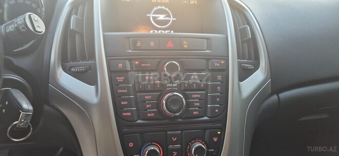 Opel Astra-10