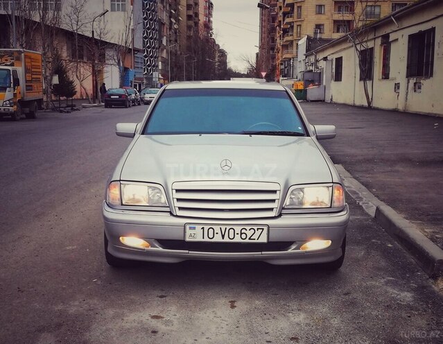 Mercedes C 230-1