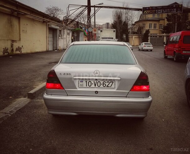Mercedes C 230-4