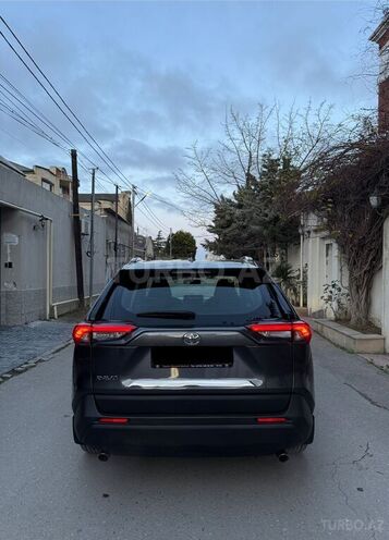 Toyota RAV4 2019, 124,000 km - 2.0 l - Bakı