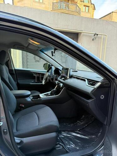 Toyota RAV4 2019, 124,000 km - 2.0 l - Bakı