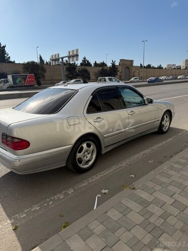 Mercedes E 320 2000, 342,516 km - 3.2 l - Bakı