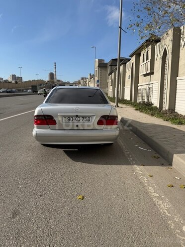 Mercedes E 320 2000, 342,516 km - 3.2 l - Bakı