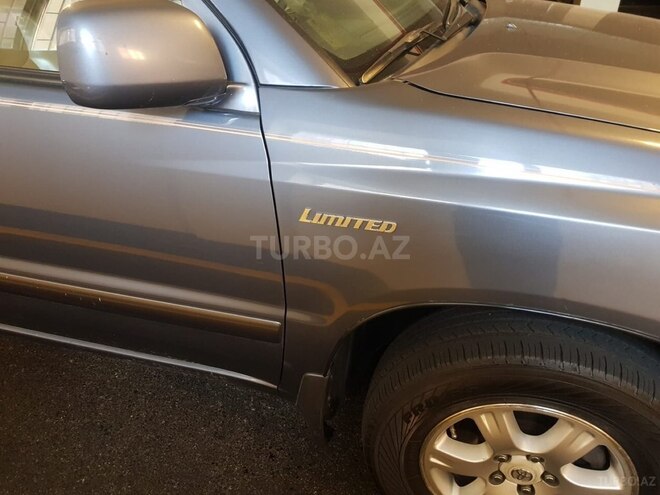 Toyota Highlander-3