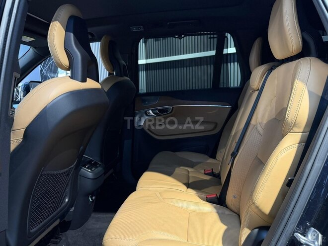 Volvo XC90-19
