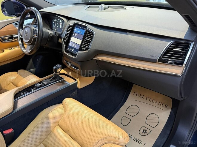 Volvo XC90-15