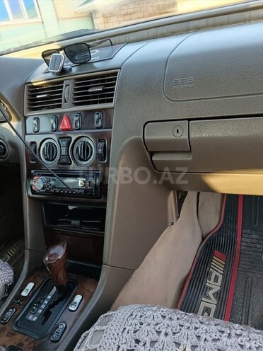 Mercedes C 200 1996, 680,500 km - 2.0 л - Sabirabad
