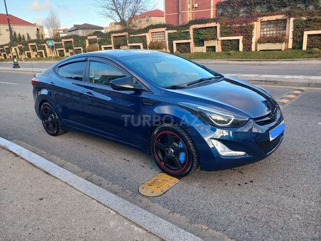 Hyundai Elantra 2015, 193,600 km - 1.8 l - Bakı