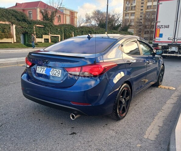 Hyundai Elantra 2015, 193,600 km - 1.8 l - Bakı