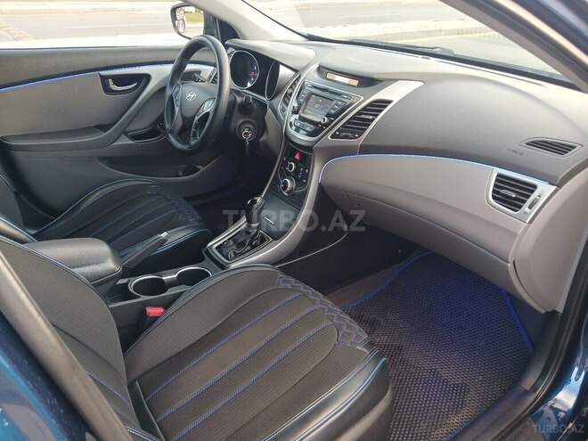 Hyundai Elantra 2015, 193,600 km - 1.8 l - Bakı