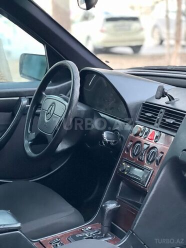 Mercedes C 240 1998, 263,945 km - 2.4 l - Sumqayıt
