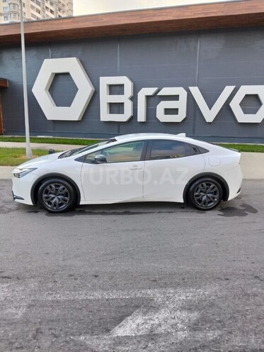 Toyota Prius-4