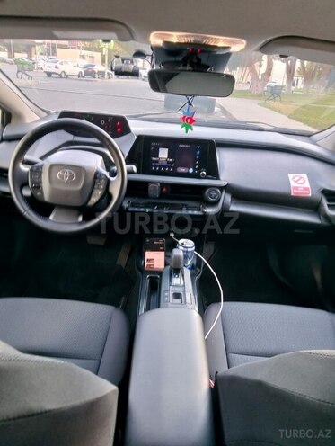 Toyota Prius-6