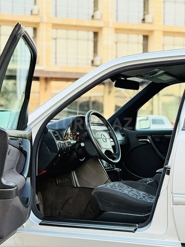Mercedes C 240 1998, 227,592 km - 2.4 l - İmişli
