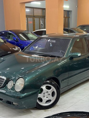 Mercedes E 240 2000, 295,036 km - 2.4 l - Xırdalan