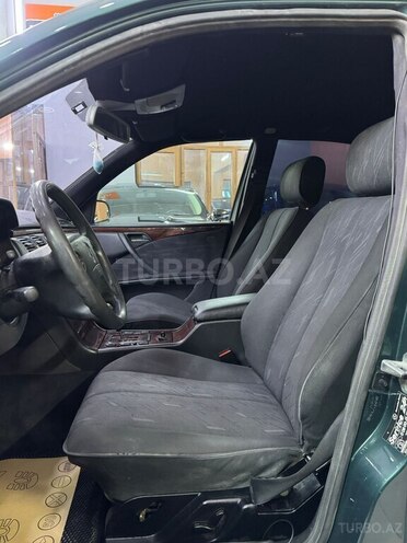 Mercedes E 240 2000, 295,036 km - 2.4 l - Xırdalan