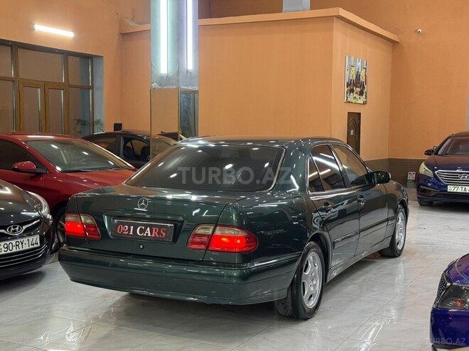 Mercedes E 240 2000, 295,036 km - 2.4 l - Xırdalan