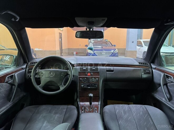 Mercedes E 240 2000, 295,036 km - 2.4 l - Xırdalan