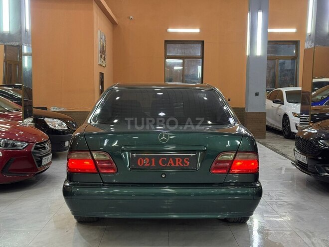 Mercedes E 240 2000, 295,036 km - 2.4 l - Xırdalan