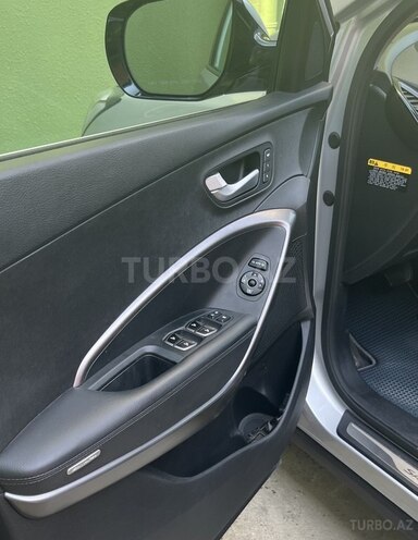 Hyundai Santa Fe-9