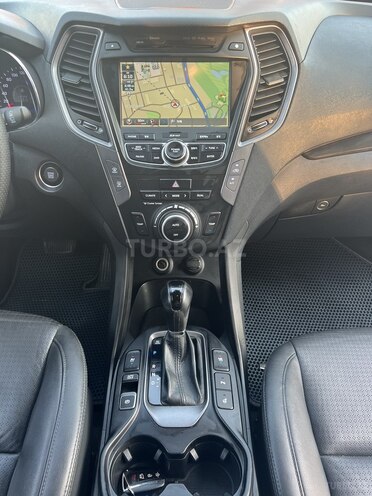 Hyundai Santa Fe-15