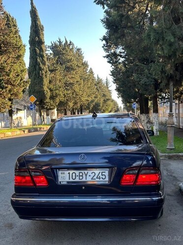 Mercedes E 220 2001, 559,350 km - 2.2 l - Astara