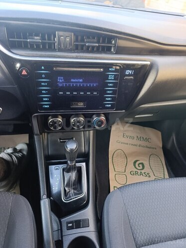 Toyota Corolla 2017, 161,000 km - 1.6 l - Bakı