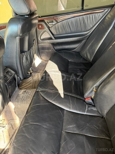 Mercedes E 280 1996, 650,000 km - 2.8 l - Ucar