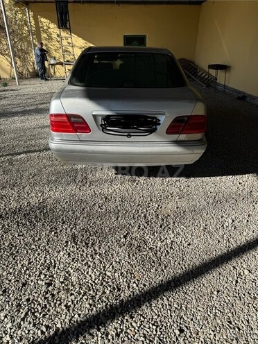 Mercedes E 280 1996, 650,000 km - 2.8 l - Ucar