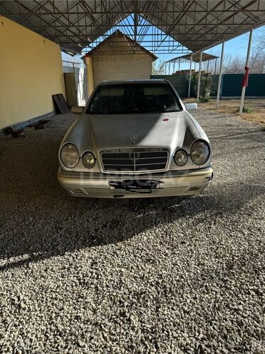 Mercedes E 280 1996, 650,000 km - 2.8 l - Ucar